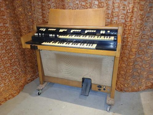 Hammond M100 (M102) toonwiel incl leslie kit excl pedalen, Muziek en Instrumenten, Orgels, Gebruikt, Hammondorgel, 2 klavieren