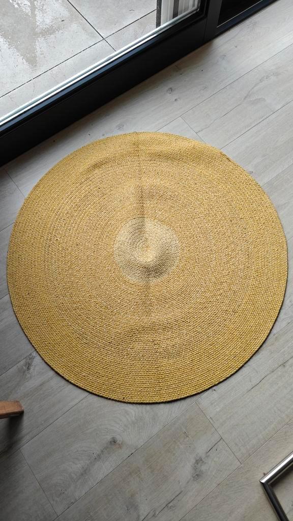 Ikea vloerkleed met geel met gouddraad, Huis en Inrichting, Stoffering | Tapijten en Kleden, Zo goed als nieuw, 100 tot 150 cm