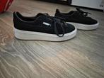 Puma suede schoenen maat 38, Ophalen of Verzenden, Zo goed als nieuw, Zwart, Sneakers of Gympen