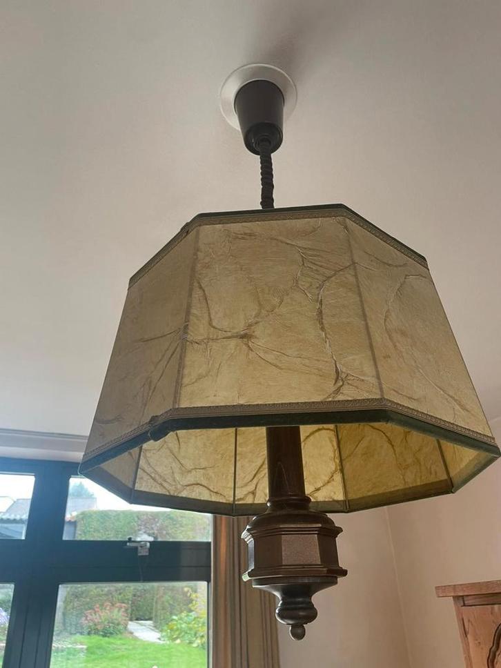 Antieke hanglamp met kap, Huis en Inrichting, Lampen | Hanglampen, Gebruikt, 50 tot 75 cm, Hout, Metaal, Stof, Ophalen