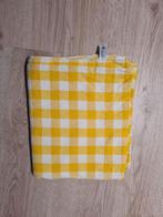 Geel tafelkleed 130x230, Huis en Inrichting, Ophalen of Verzenden, Zo goed als nieuw, Tafelkleed of Tafelzeil