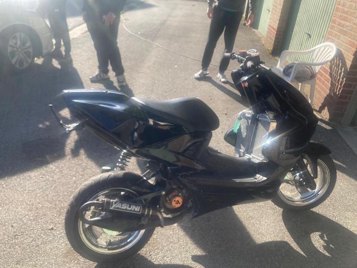 Aerox 70cc ful stage 6 tuning bij Maastricht foto TikTok, Fietsen en Brommers, Scooters | Yamaha, Zo goed als nieuw, Aerox, Maximaal 25 km/u