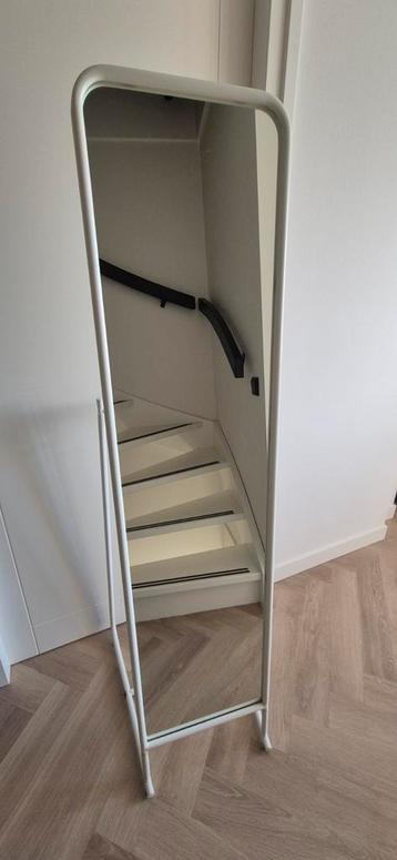Ikea spiegel staand zgan beschikbaar voor biedingen