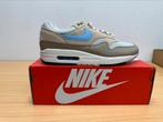 Nike Air Max 1 Light Bone Psychic Blue 44 Nieuw, Kleding | Heren, Schoenen, Bruin, Nike, Nieuw, Ophalen of Verzenden