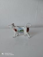 melkkannetje in een koevorm uit porselein, Antiek en Kunst, Ophalen of Verzenden