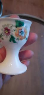 Eierdopje met bloemen, Antiek en Kunst, Antiek | Porselein, Ophalen of Verzenden