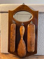 Vintage, Herenset met Spiegel & 3 Borstels – Houten Plaque, Antiek en Kunst, Antiek | Spiegels, Ophalen of Verzenden, Rechthoekig