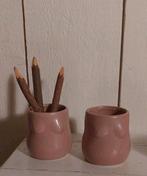 2 oudroze bloempotjes vorm vrouwelijk torso bloempot roze, Tuin en Terras, Bloempotten, Rond, Ophalen of Verzenden, Zo goed als nieuw