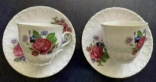 2x kop en schotel bloemen; Eversberg Bavaria - Germany, Verzamelen, Porselein, Kristal en Bestek, Zo goed als nieuw, Kop en/of schotel