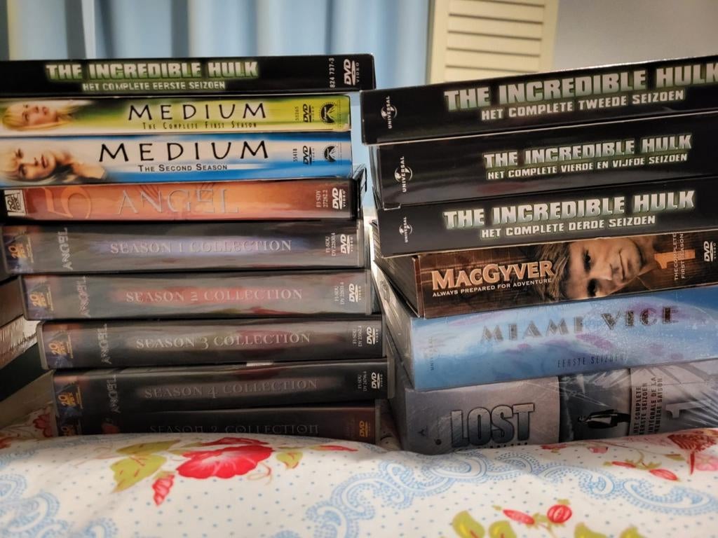 DVD Boxen Nieuwstaat/Seal -, Hulk, Medium, Angel, Alle leeftijden, Boxset, Ophalen of Verzenden, Komedie