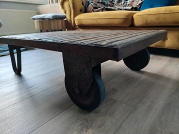 Salontafel - Oude Palletwagen, Originele Staat beschikbaar voor biedingen