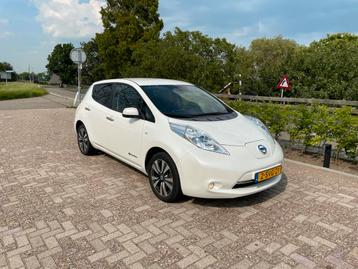 Nissan Leaf 2013 Wit beschikbaar voor biedingen