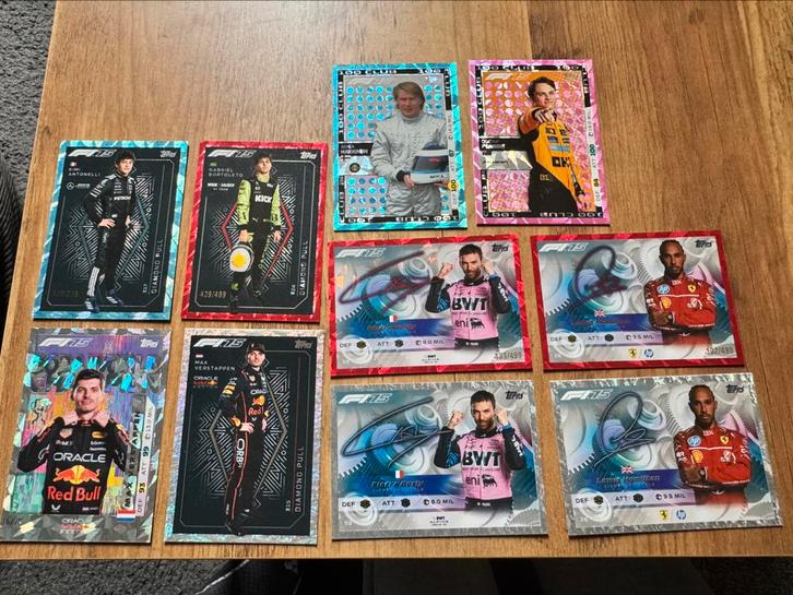 Turbo Attax F1 2025 diverse parallel kaarten, Hobby en Vrije tijd, Stickers en Plaatjes, Zo goed als nieuw, Meerdere plaatjes