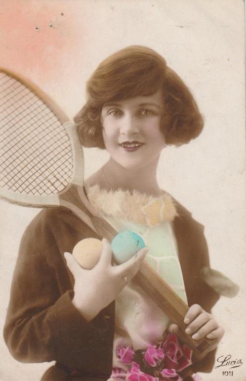 MEISJE JURK TENNIS UIT JAREN 20 ZEER MOOIE KAART KH342, Verzamelen, Ansichtkaarten | Themakaarten, Ongelopen, Voor 1920, Overige thema's