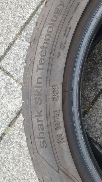 2 banden 225/45/17 zo goed als nieuw beschikbaar voor biedingen