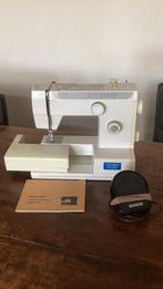 Riccar naaimachine met vrije arm, Hobby en Vrije tijd, Naaimachines en Toebehoren, Ophalen, Gebruikt, Naaimachine