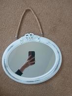 Mooie hangende spiegel, wit, Minder dan 50 cm, Ophalen of Verzenden, Zo goed als nieuw, Minder dan 100 cm