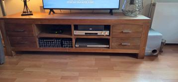 Houten TV-meubel met opbergruimte beschikbaar voor biedingen