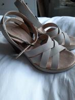 Timberland hakken/sandalen zandkleur mt 39, Ophalen of Verzenden, Zo goed als nieuw, Beige