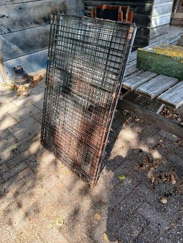 Grote honden bench beschikbaar voor biedingen