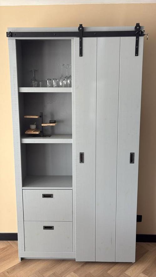 VT Wonen Barn Kast - Zo Goed Als Nieuw, Huis en Inrichting, Kasten | Kledingkasten, Zo goed als nieuw, 150 tot 200 cm, 50 tot 100 cm