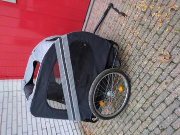 Honden fietskar  beschikbaar voor biedingen
