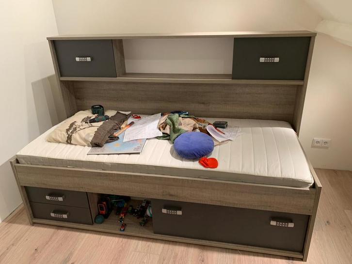 Bed met ombouw, bureau en ladeblok, Kinderen en Baby's, Kinderkamer | Commodes en Kasten, 105 cm of meer, 100 cm of meer, 50 tot 70 cm