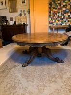 Antieke Salontafel met Houtsnijwerk, Antiek en Kunst, Antiek | Meubels | Tafels, Ophalen of Verzenden