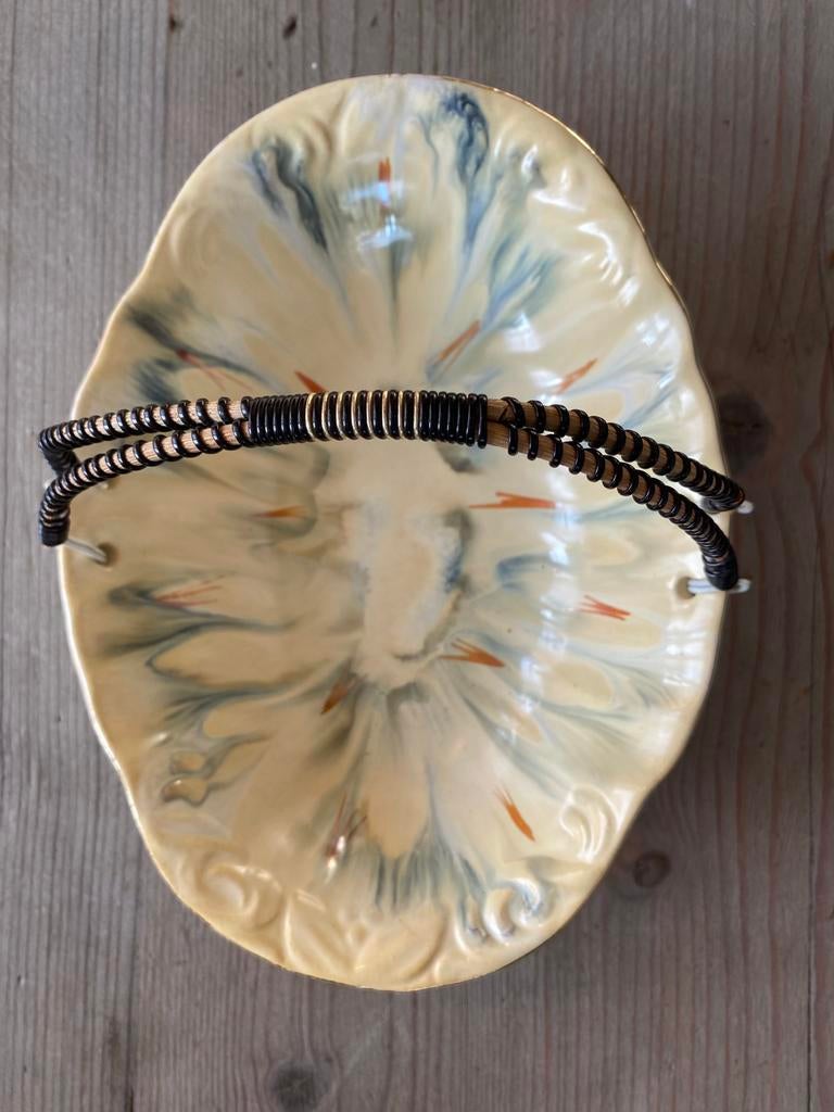 West Germany schaal met hengsel, Antiek en Kunst, Antiek | Schalen, Ophalen of Verzenden