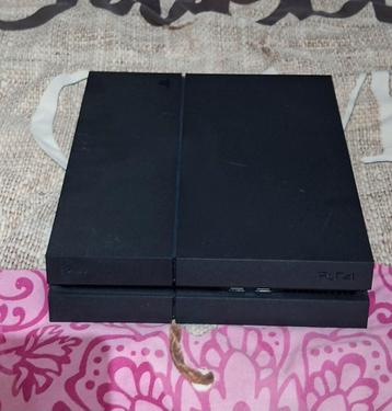 Playstation 4 met controllers en spelen  beschikbaar voor biedingen