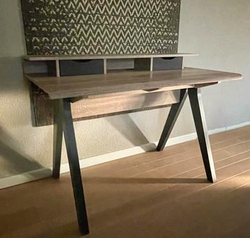 Bureau 120 cm in eiken houtlook beschikbaar voor biedingen