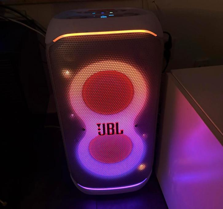 JBL Partybox Stage 320 wit - Nieuwstaat & Garantie!!, Audio, Tv en Foto, Luidsprekers, Zo goed als nieuw, Overige typen, 120 watt of meer