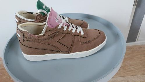 Nieuwe sneakers van Diadora Heritage, Kleding | Dames, Schoenen, Nieuw, Sneakers of Gympen, Bruin, Ophalen of Verzenden