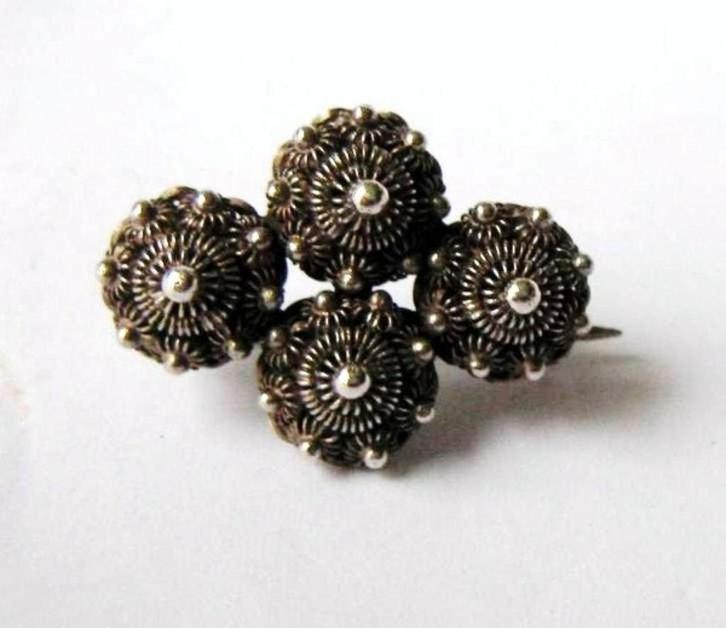 Broche met Zeeuwse knoopjes, antiek zilver (6158-1503), Sieraden, Tassen en Uiterlijk, Antieke sieraden, Broche, Zilver, Ophalen