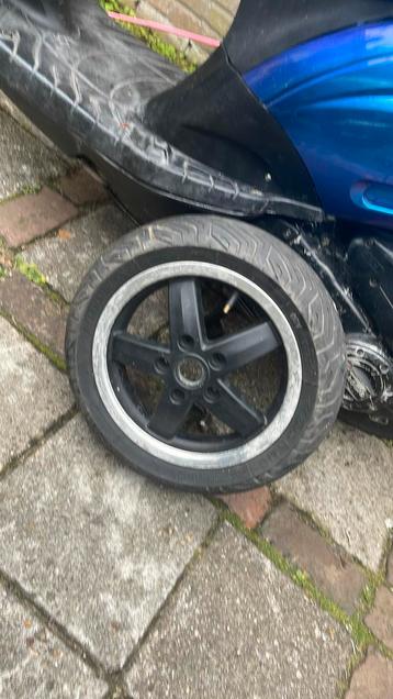 Zip voorband michelin beschikbaar voor biedingen