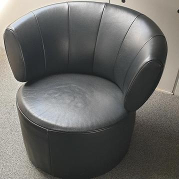 Rolf Benz draaifauteuil, model 684, zwart leer beschikbaar voor biedingen