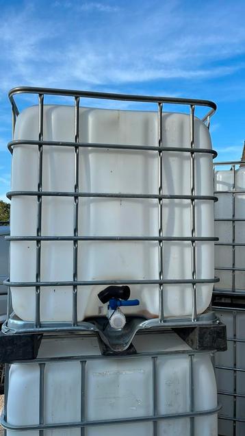 Nette ibc 1000 liter container  beschikbaar voor biedingen