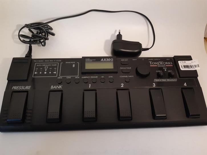Korg Toneworks AX30G Multi-Effect Pedal, Muziek en Instrumenten, Effecten, Gebruikt, Multi-effect, Ophalen of Verzenden
