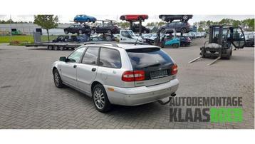 Portier 4Deurs links-achter van een Volvo V40 beschikbaar voor biedingen