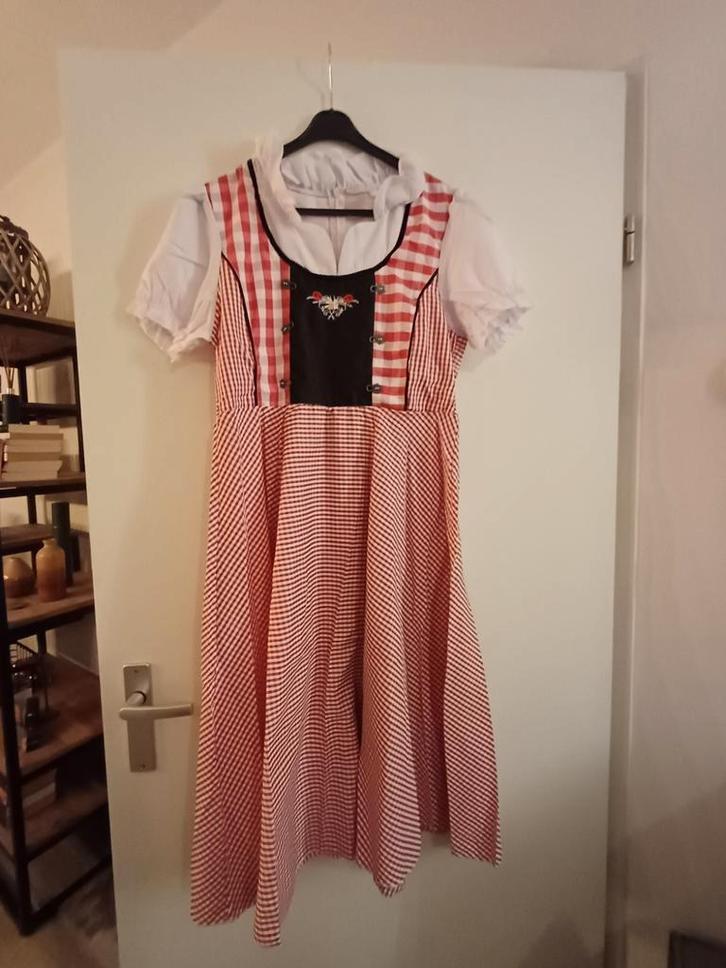 Nieuwe Dirndl jurken te koop, Kleding | Dames, Carnavalskleding en Feestkleding, Nieuw, Carnaval, Ophalen