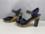 Zara, maat 37. Mooie blauwe houten sandalen., Kleding | Dames, Schoenen, Zara, Sandalen of Muiltjes, Blauw, Zo goed als nieuw