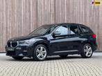 BMW X1 XDrive25e High Executive / M-Sport / Dealer Onderh /, Auto's, BMW, Gebruikt, Leder en Stof, Zwart, Bedrijf