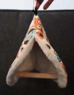 Vogel tent hutje met stokje vogeltent hut uiltjes geel, Ophalen of Verzenden, Nieuw, Kooi-accessoires