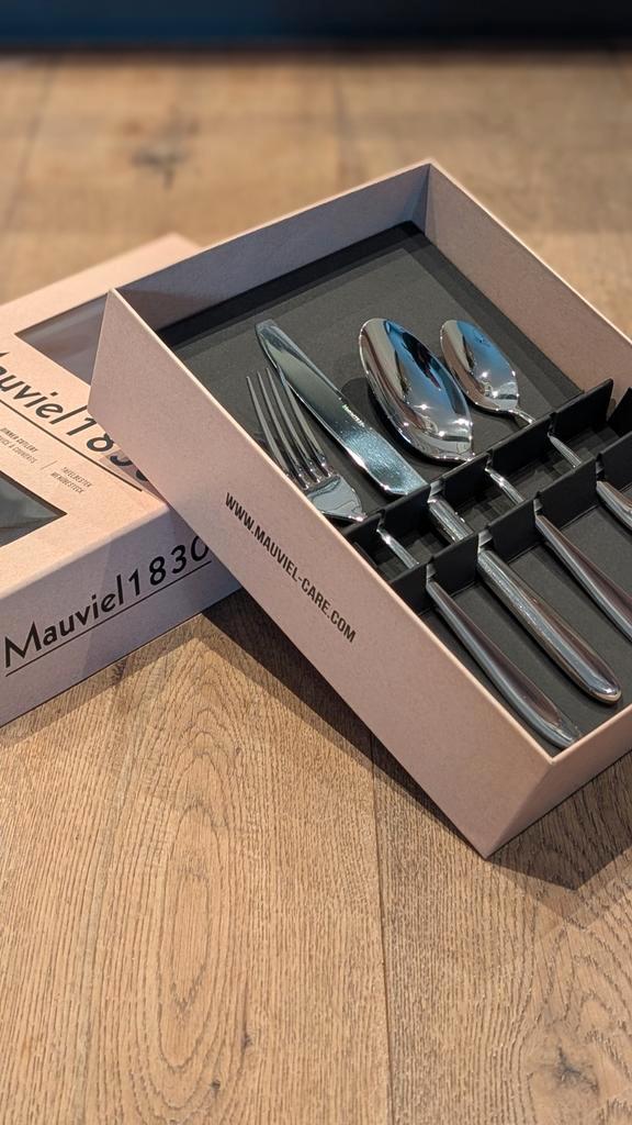 Bestekset Mauviel 1830, nieuw., Huis en Inrichting, Keuken | Bestek, Nieuw, Bestekset, Rvs of Chroom, Vaatwasserbestendig, Ophalen of Verzenden