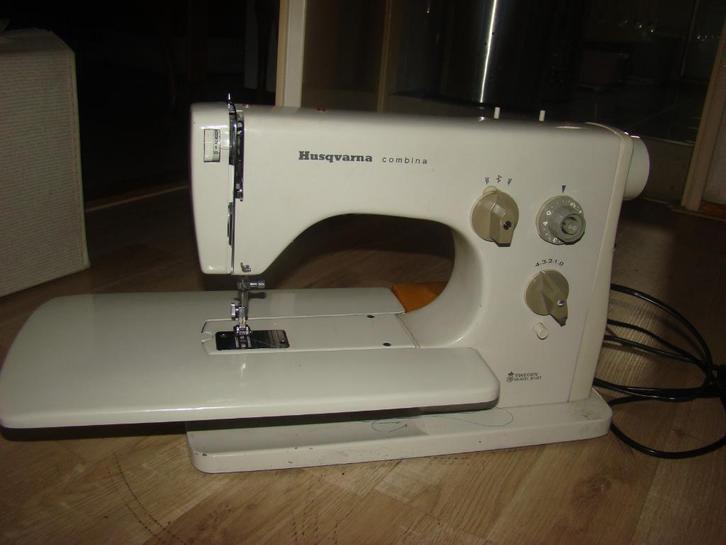 Verzenden kost met UPS: € 4,20, Hobby en Vrije tijd, Naaimachines en Toebehoren, Gebruikt, Naaimachine, Husqvarna, Ophalen of Verzenden