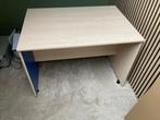 Bureau licht eiken, Ophalen, Met wielen, Gebruikt, Bureau