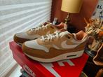 Nike Air Max 1 - Flax/Coconut Milk - eur45, Kleding | Heren, Schoenen, Bruin, Nike, Nieuw, Ophalen of Verzenden