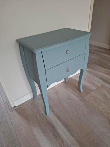 Brocante kastje blauw mat/ krijt verf beschikbaar voor biedingen