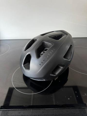 Van Rysel ROADR100 Black beschikbaar voor biedingen