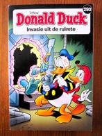 Donald Duck pocket 292: Invasie uit de ruimte | Walt Disney, Boeken, Stripboeken, Ophalen of Verzenden, Zo goed als nieuw, Eén stripboek